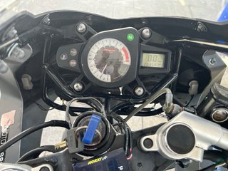 Yamaha TZR 50 Negra y Dorada