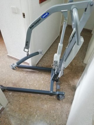 Grúa Invacare Birdie Compact+Arnés Talla M