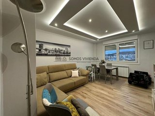 Piso en venta en As Lagoas en Ourense