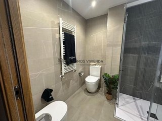 Piso en venta en As Lagoas en Ourense