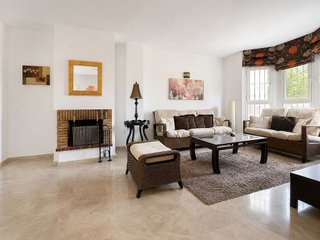 Piso en venta en Los Naranjos - Las Brisas en Marbella