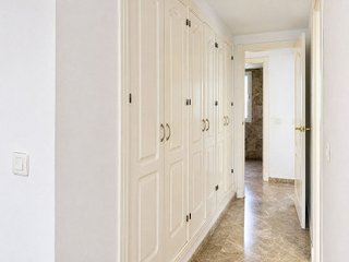 Piso en venta en Los Naranjos - Las Brisas en Marbella
