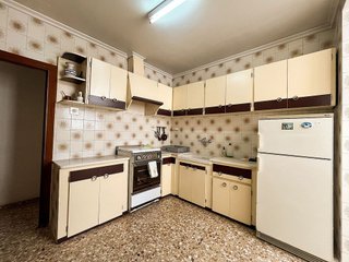 Piso en venta en Avda. de Abril. - 9 de octubre en Sagunto