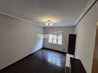 Piso en venta en La Magdalena - Versalles en Avilés