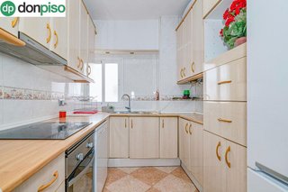 Piso en venta en Cerrillo de Maracena - Periodistas en Granada