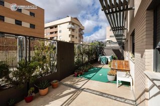 Piso en venta en Hermanos Falcó - Sepulcro Bolera en Albacete