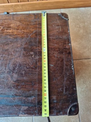 Maleta antigua de madera