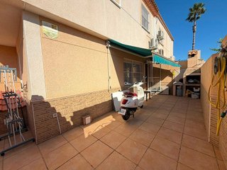 Casa adosada en venta en La Siesta - El Salado - Torreta en Torrevieja