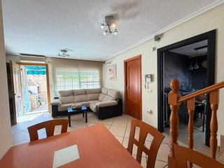 Casa adosada en venta en La Siesta - El Salado - Torreta en Torrevieja