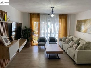 Casa adosada en venta en Valdeolletas-Las Cancelas-Xarblanca en Marbella