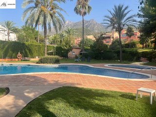 Casa adosada en venta en Valdeolletas-Las Cancelas-Xarblanca en Marbella