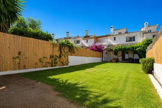 Casa adosada en venta en San Enrique-Guadiaro-Pueblo Nuevo en San Roque