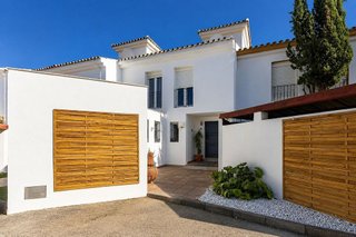 Casa adosada en venta en San Enrique-Guadiaro-Pueblo Nuevo en San Roque