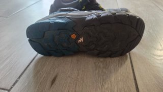 Zapatillas montaña niño poco uso