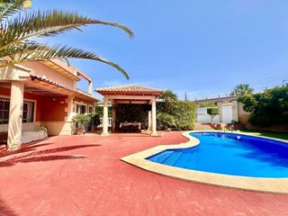 Chalet en venta en Los Balcones - Los Altos del Edén en Torrevieja