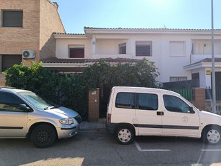 Casa adosada en venta en Esquivias