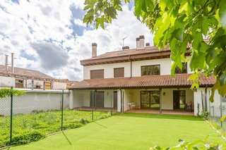 Casa adosada en venta en Egües pueblo en Egüés