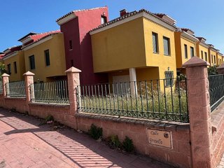 Casa adosada en venta en Capuchinos en Vélez-Málaga