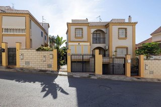 Casa adosada en venta en Motril pueblo en Motril