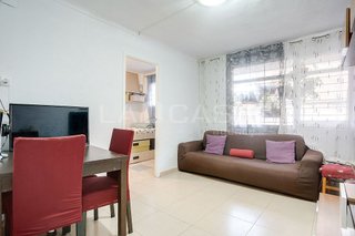 Piso en venta en La Verneda i la Pau en Barcelona