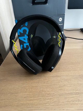 Auriculares Logitech G435 Negros y Amarillos