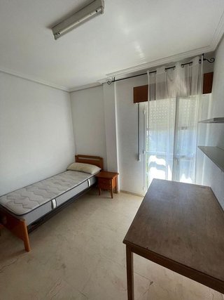 Piso en alquiler en Huerta Rosales - Valdepasillas en Badajoz