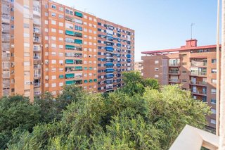 Piso en venta en Ciutat Jardí en Valencia