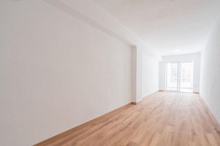 Piso en venta en Ciutat Jardí en Valencia
