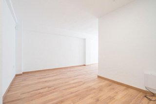 Piso en venta en Ciutat Jardí en Valencia