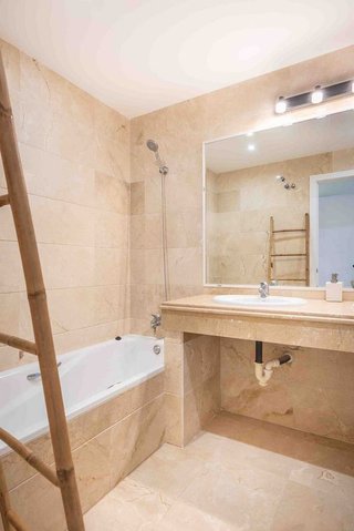 Piso en venta en Los Naranjos - Las Brisas en Marbella