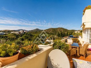 Piso en venta en Los Arqueros-Puerto del Almendro en Benahavís