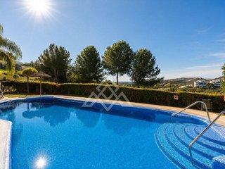 Piso en venta en Los Arqueros-Puerto del Almendro en Benahavís