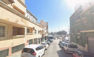 Piso en venta en La Chanca - Pescadería en Almería