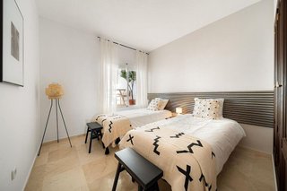 Piso en venta en Los Naranjos - Las Brisas en Marbella
