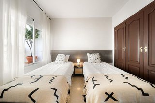 Piso en venta en Los Naranjos - Las Brisas en Marbella