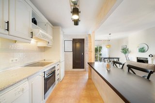 Piso en venta en Los Naranjos - Las Brisas en Marbella