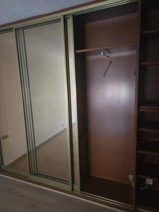 Armario 3 puertas correderas madera y cristal