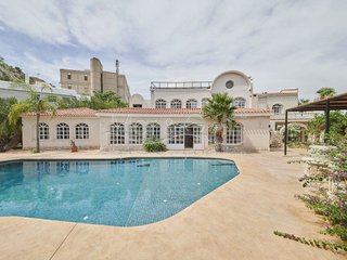 Casa en alquiler en Vistahermosa en Alicante