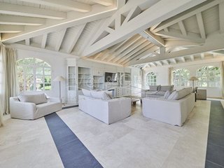 Casa en alquiler en Vistahermosa en Alicante