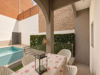 Casa adosada en venta en L'Eixample en Figueres