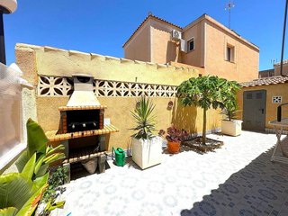 Casa adosada en venta en La Siesta - El Salado - Torreta en Torrevieja