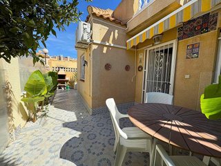 Casa adosada en venta en La Siesta - El Salado - Torreta en Torrevieja