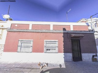 Casa adosada en venta en Pescadores-Saladillo en Algeciras