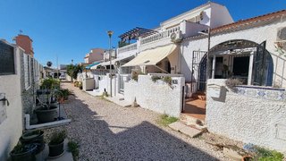 Casa adosada en venta en La Siesta - El Salado - Torreta en Torrevieja