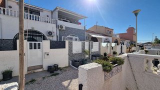 Casa adosada en venta en La Siesta - El Salado - Torreta en Torrevieja