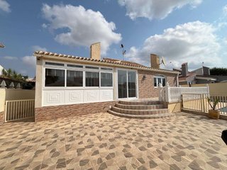 Chalet en venta en Altos - La Florida en Orihuela