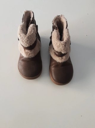 Botas con pelo de Mayoral. Talla 23