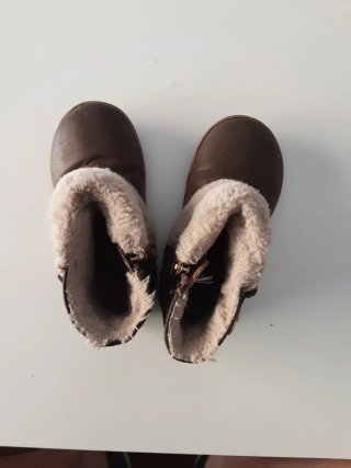 Botas con pelo de Mayoral. Talla 23