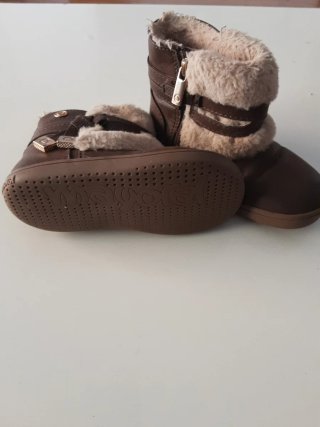 Botas con pelo de Mayoral. Talla 23