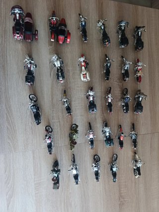 29  Miniaturas Motos colección